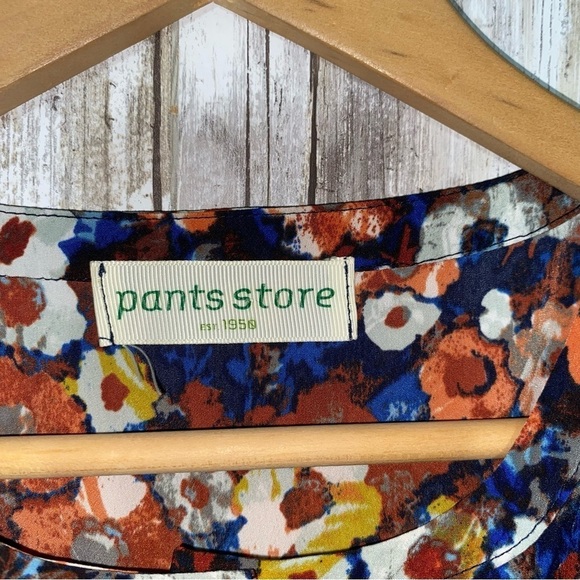 Pants Store Floral Jackie Sleeveless High Low Blouse - Picture 6 of 7